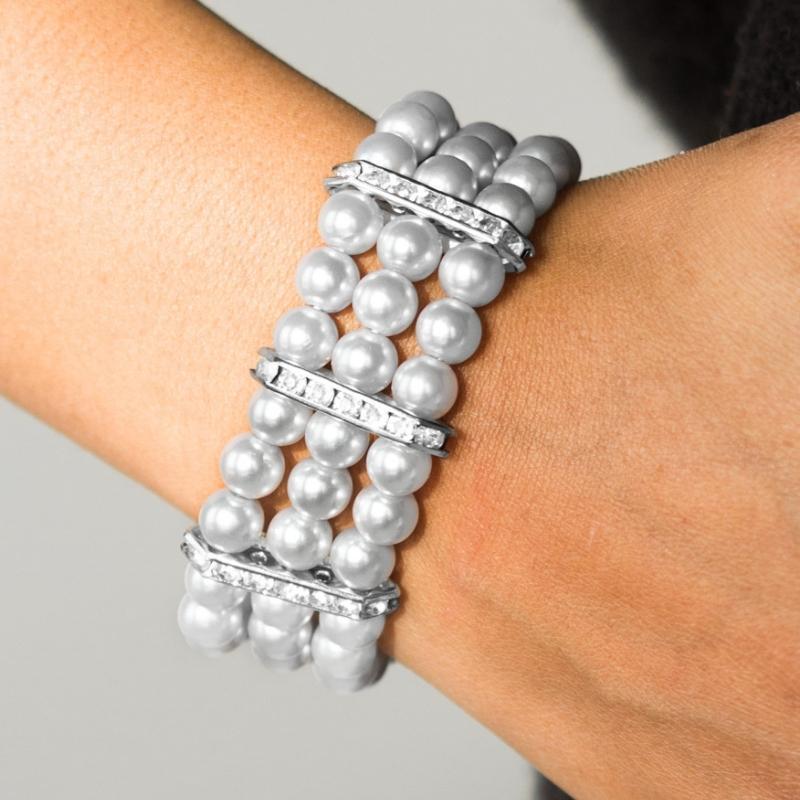 Classic Pearl Bracelet on Elastic Band