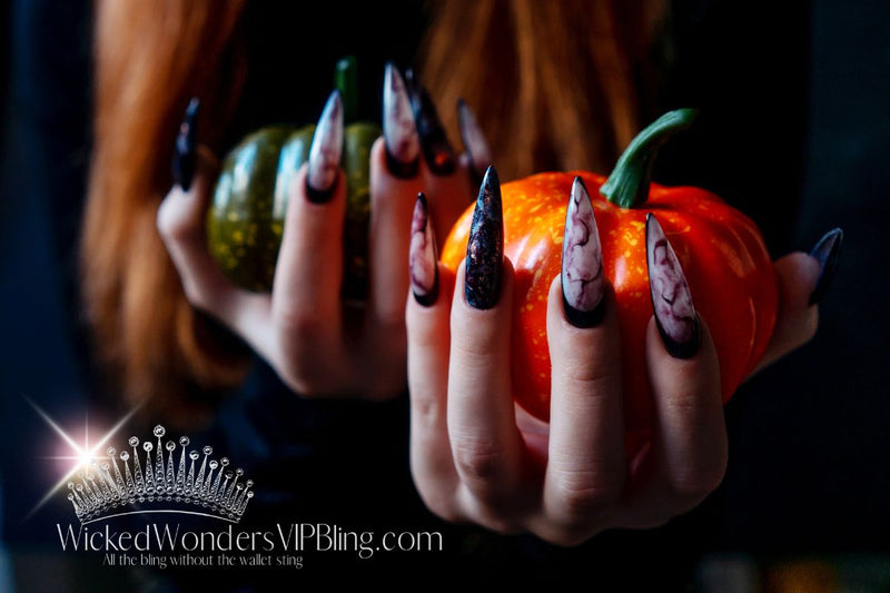 Spooktacular Style: Halloween Jewelry and Leggings Combinations