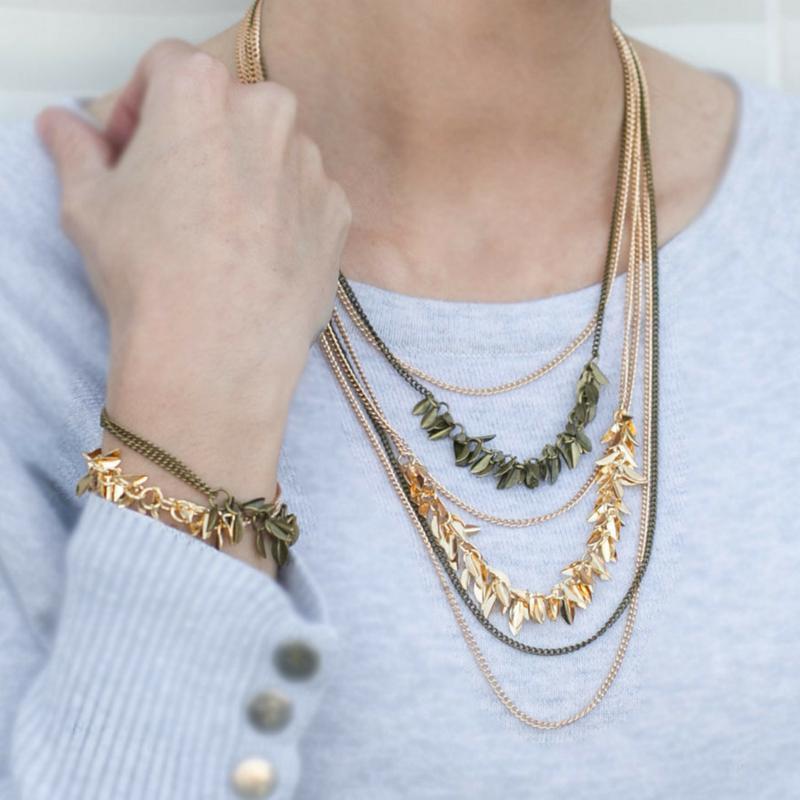 A Craving for Chaos Gold/Brass SET (Necklace, Earrings and Bracelet)