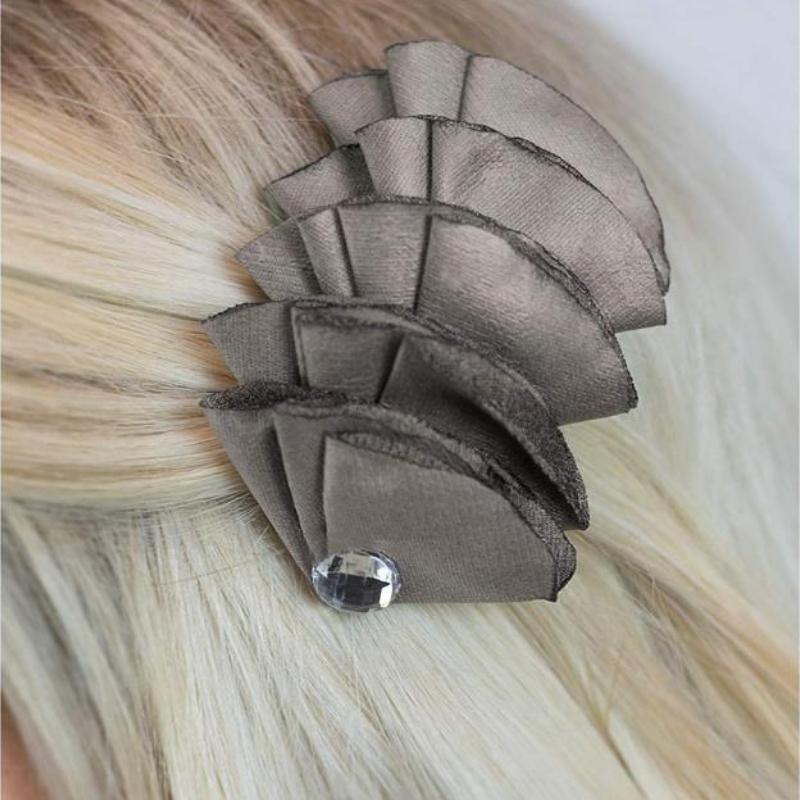 Know When to Fold Them Silver Hair Clip