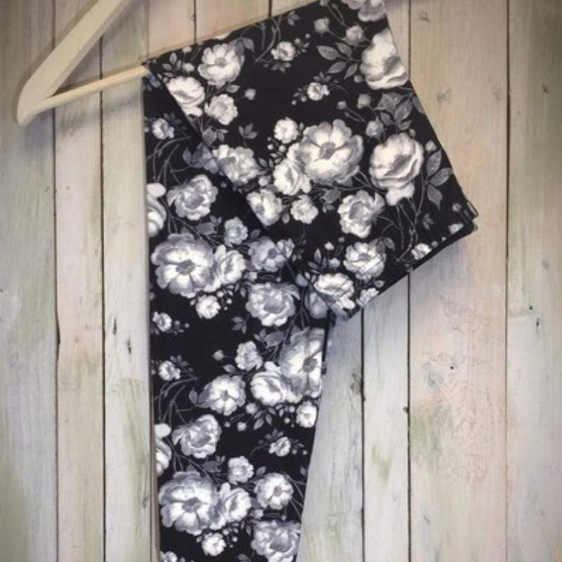 Wicked Soft Ghostly Gardens OS Leggings