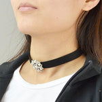 Shining on the Pearls Choker Necklace